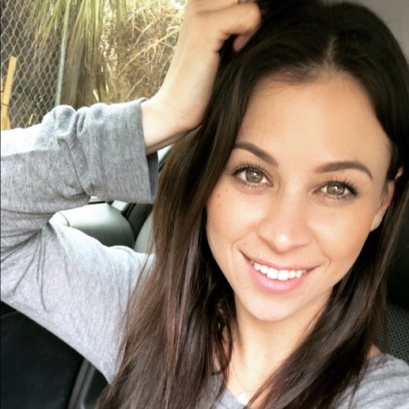 Meet your Posher, Nicholle - Picture 1 of 1